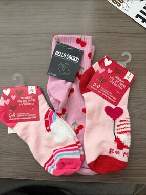 BUNDLE - 3 Cute Valentines Socks